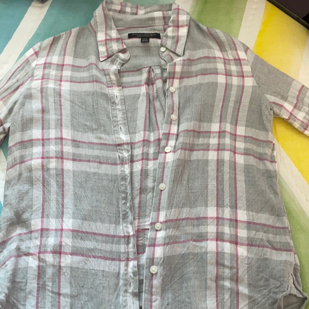Banana Republic Size XXS Gray/Pink Button Down Top